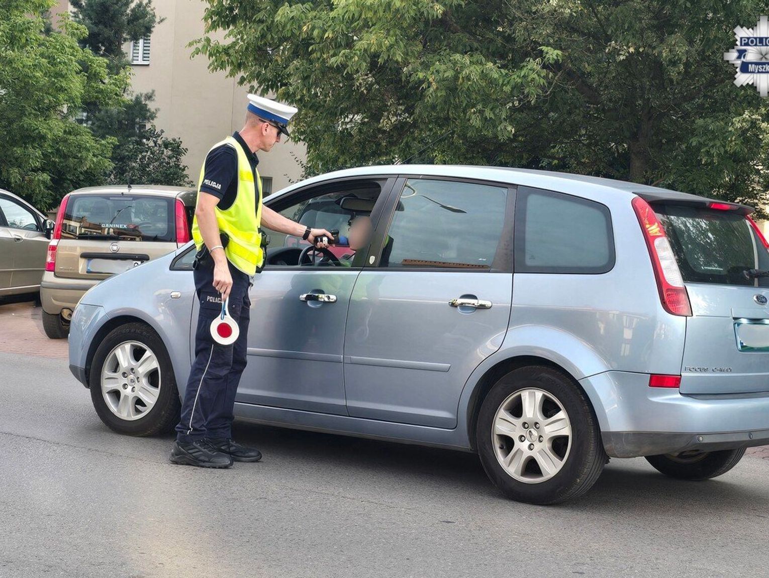 POLICJANCI Z MYSZKOWA, KŁOBUCKA I LUBLIŃCA W 8 GODZIN SKONTROLOWALI PONAD 2200 KIEROWCÓW, ROWERZYSTÓW. SPRAWDZALI TRZEŹWOŚĆ