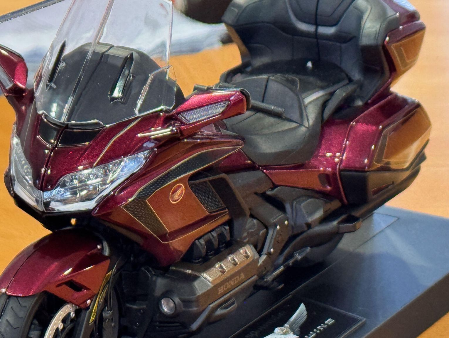 Sympatyczny prezent od Hondy. Ale tylko pierwszych 1000 nabywców Honda Gold Wing Tour 50th Anniversary