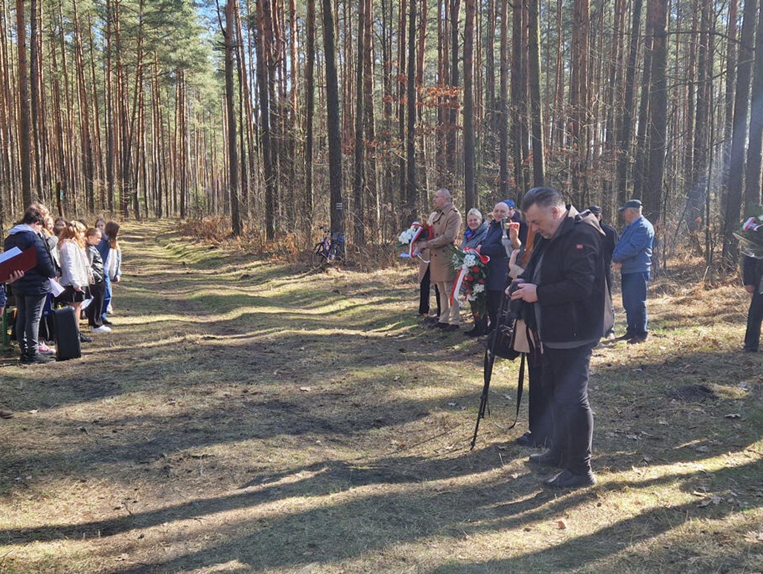Uroczystość 162. rocznicy potyczki Powstańców Styczniowych pod Kuźnicą Masłońską na polanie w Kazimierówce