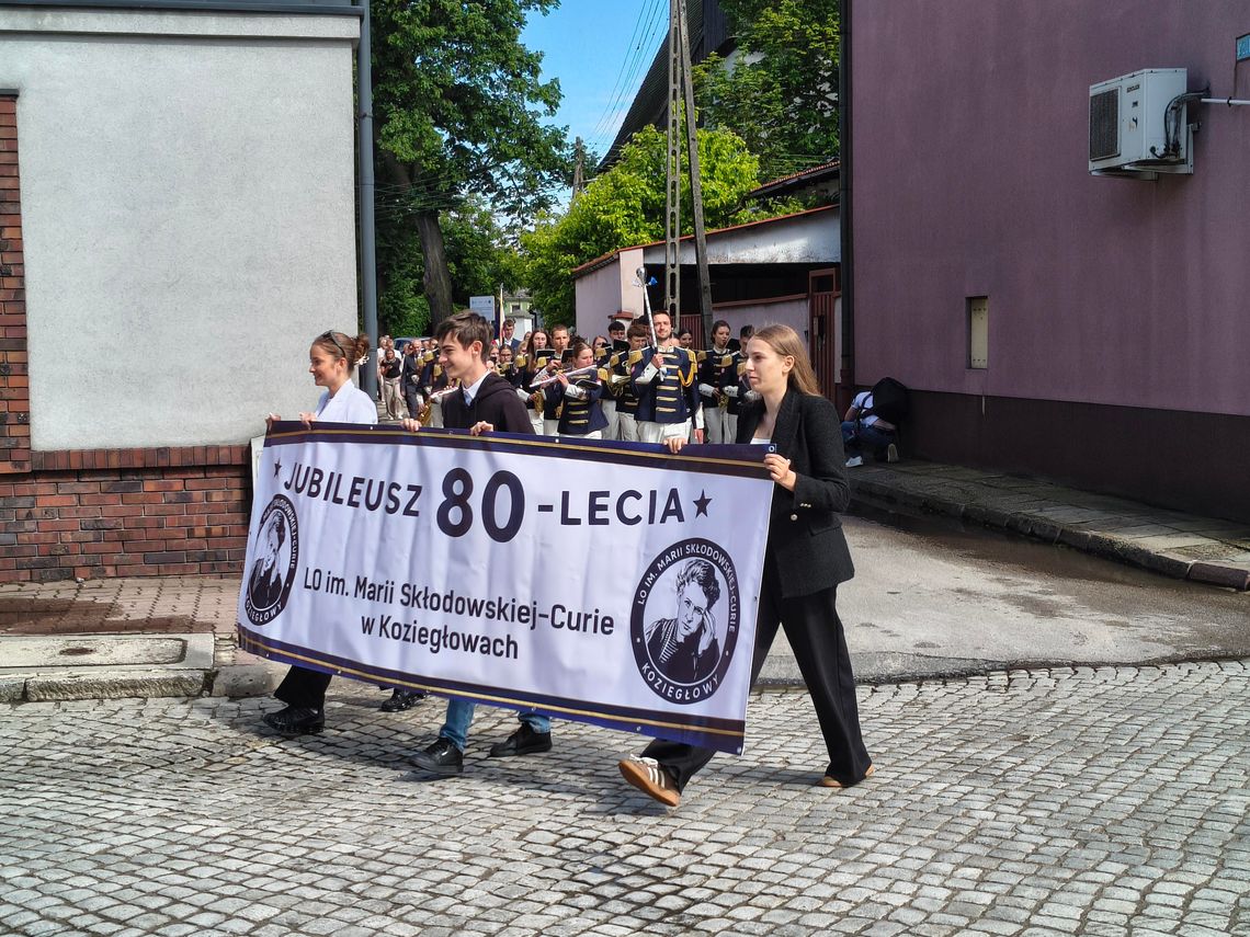 Absolwenci wrócili do koziegłowskiego liceum Absolwenci wrócili do koziegłowskiego liceum
