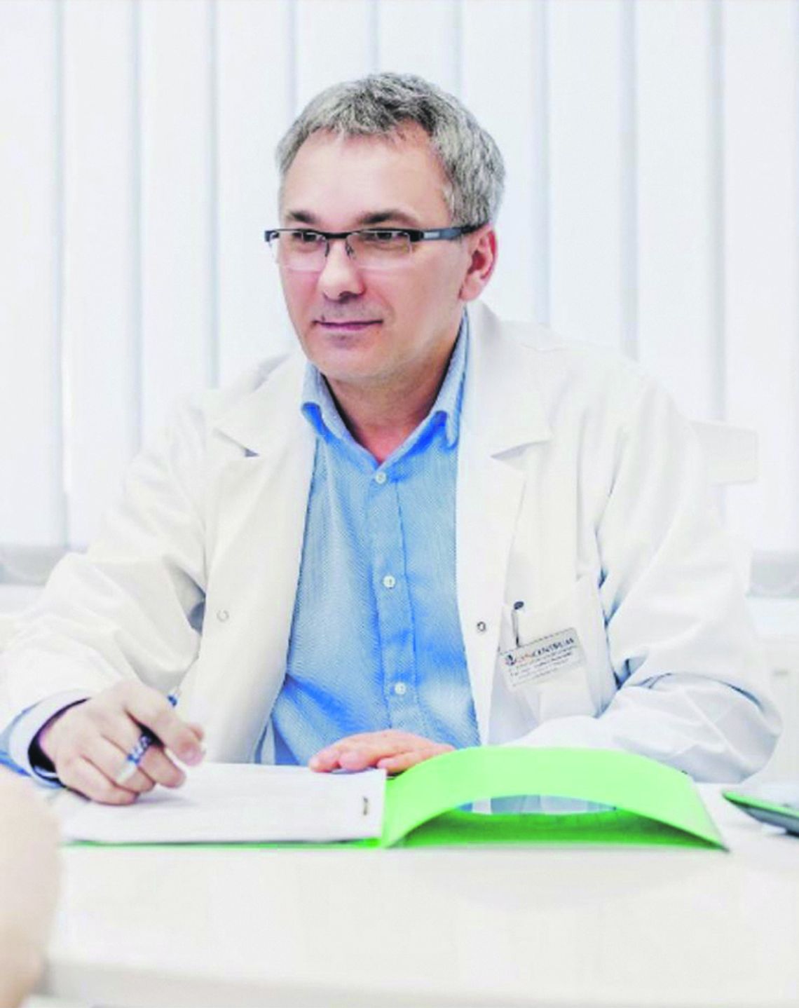Andrzej Sosnowski, ginekolog-położnik wygrywa z koronawirusem: JESTEM  W DOMU. CZUJĘ SIĘ DOBRZE