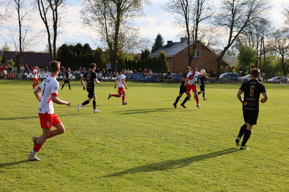 DERBY POWIATU MYSZKOWSKIEGO DLA LIDERA B-KLASY