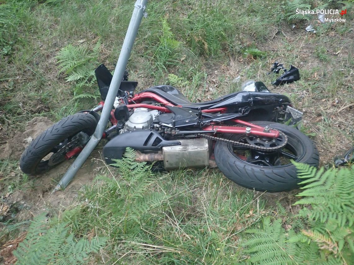 JEDNA OSOBA POSZKODOWANA PO ZDERZENIU MOTOCYKLI