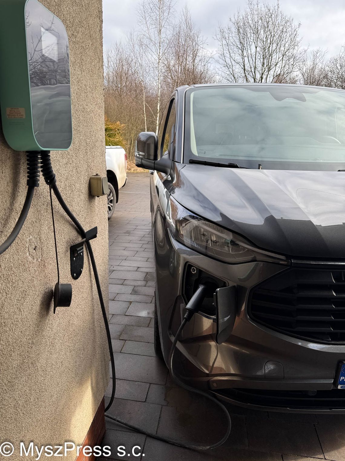 JEŹDZILIŚMY TRANSITEM CUSTOM. HYBRYDA PLUG-IN JEŹDZILIŚMY TRANSITEM CUSTOM. HYBRYDA PLUG-IN