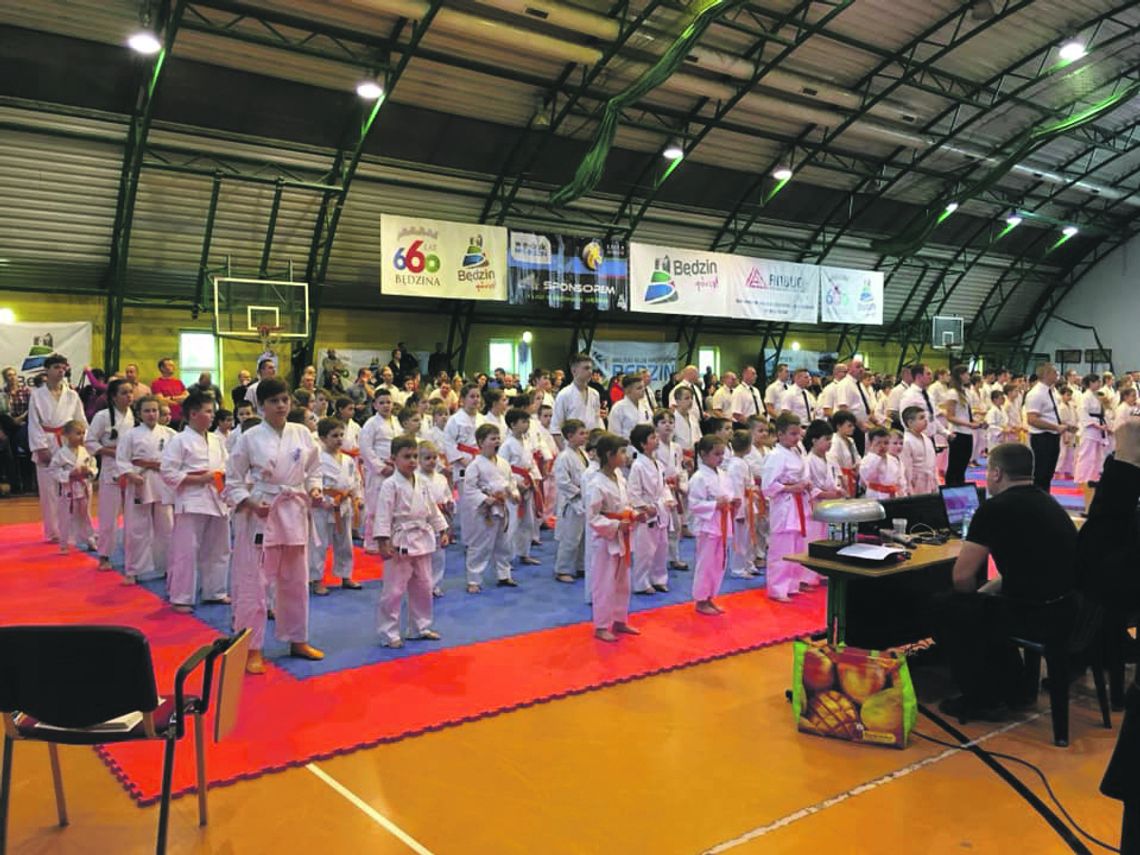 Karate Kyokushin: DWA BRĄZOWE MEDALE ZAWODNIKÓW KLUBU KARATE KYOKUSHIN  W MYSZKOWIE