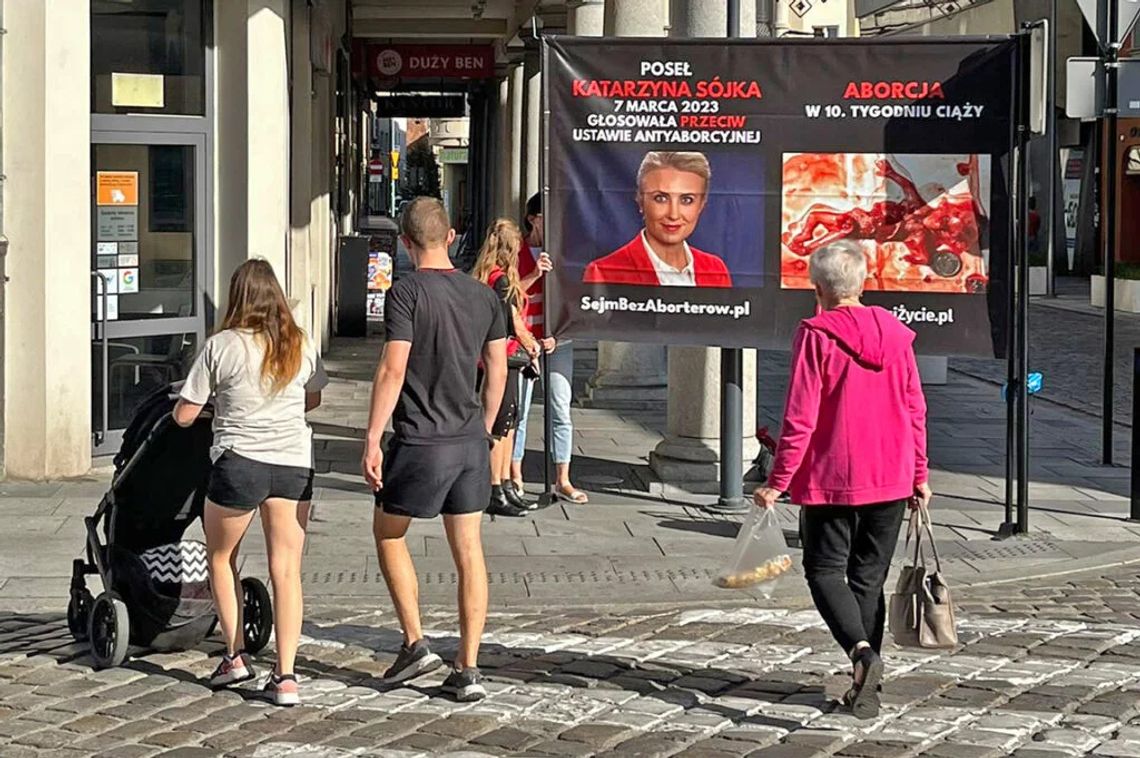 Kontrowersyjna akcja przeciwników dopuszczalności aborcji dzisiaj w Myszkowie!