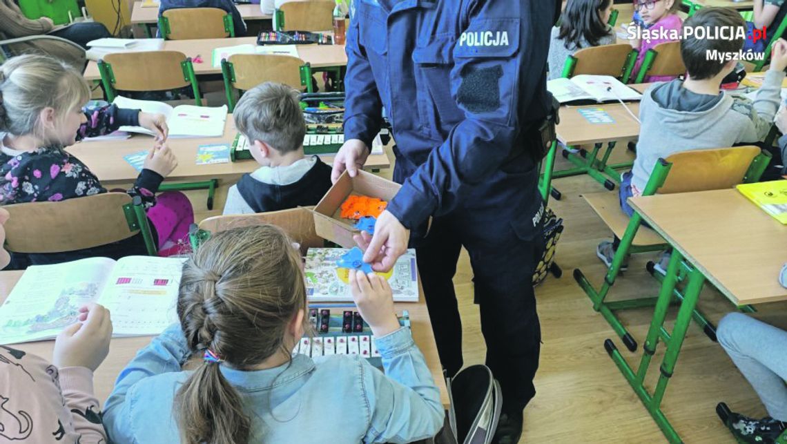 MUNDUROWI ODWIEDZILI TRZECIOKLASISTÓW