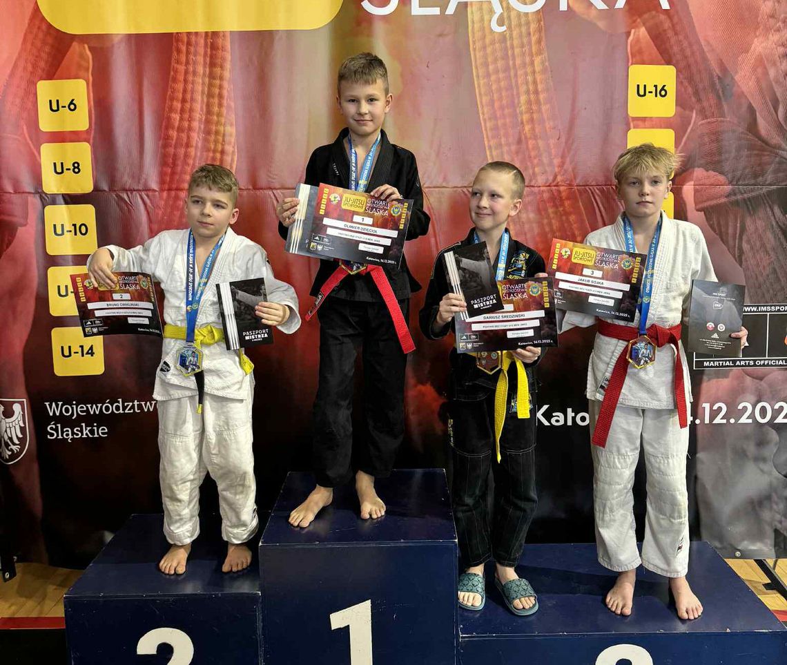 MUSASHI MUSASHI ŻARKI LETNISKO Z TRZEMA ZŁOTYMI MEDALAMI PODCZAS OTWARTYCH MISTRZOSTW ŚLĄSKA JU-JITSU SPORTOWYM