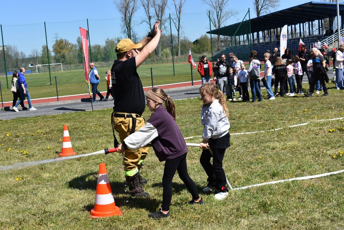 MYSZKÓW. 1-MAJOWY PIKNIK NA STADIONIE MIEJSKIM ZDJĘCIA