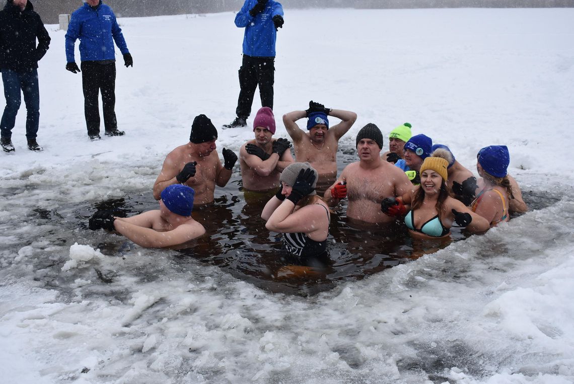MYSZKÓW. ARKTYCZNE MORSOWANIE MYSZKOWSKICH MORSÓW. EKSTREMALNE WARUNKI. ZDJĘCIA