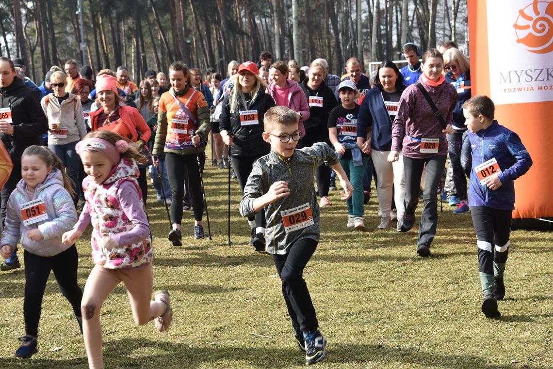 MYSZKÓW. CZEKOLADOWY BIEG PO ZDROWIE NA DOTYKU JURY ZDJĘCIA