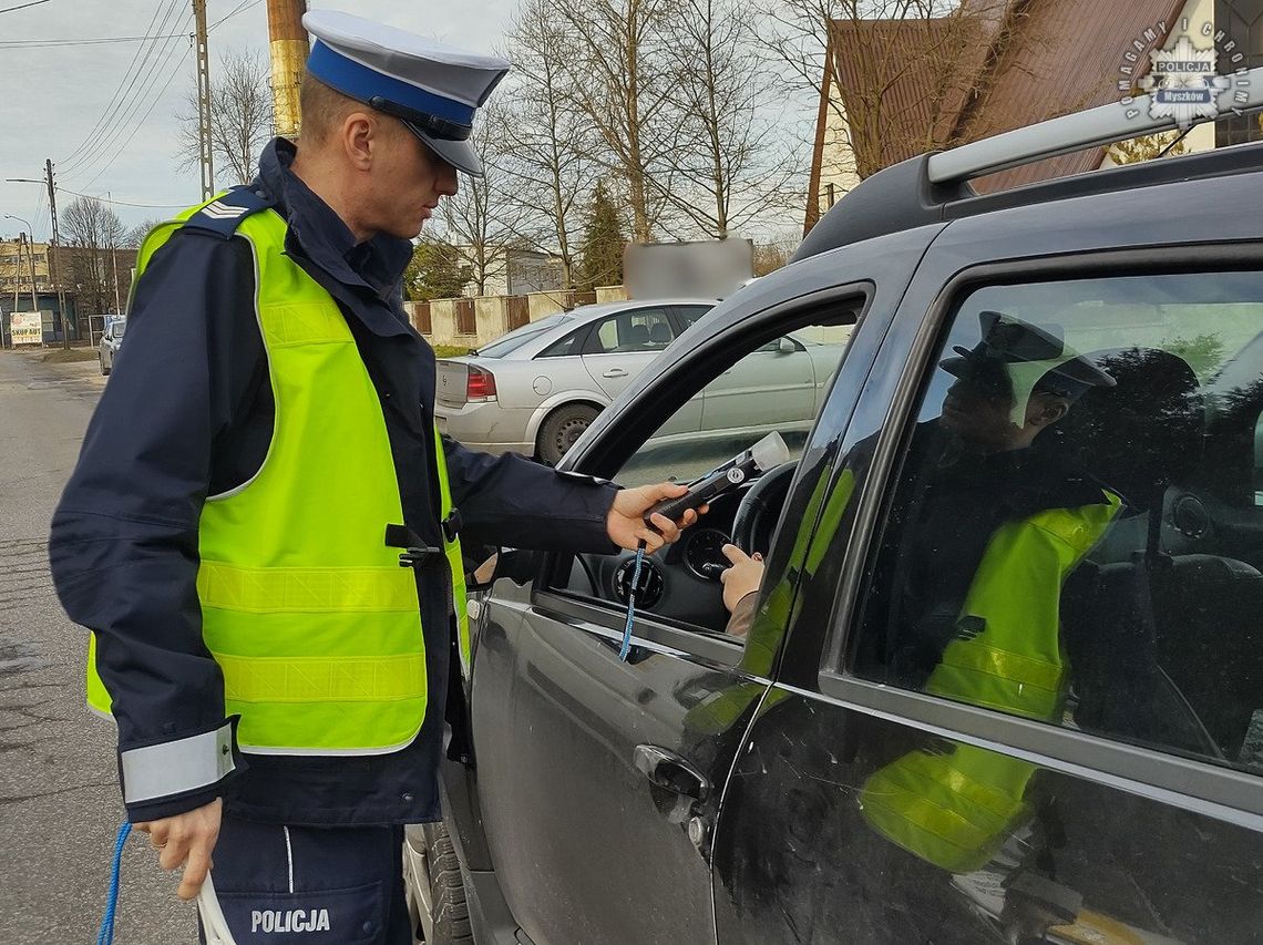 MYSZKÓW. PIJANY KIEROWCA PRZEWOZIŁ 4-LETNIE DZIECKO