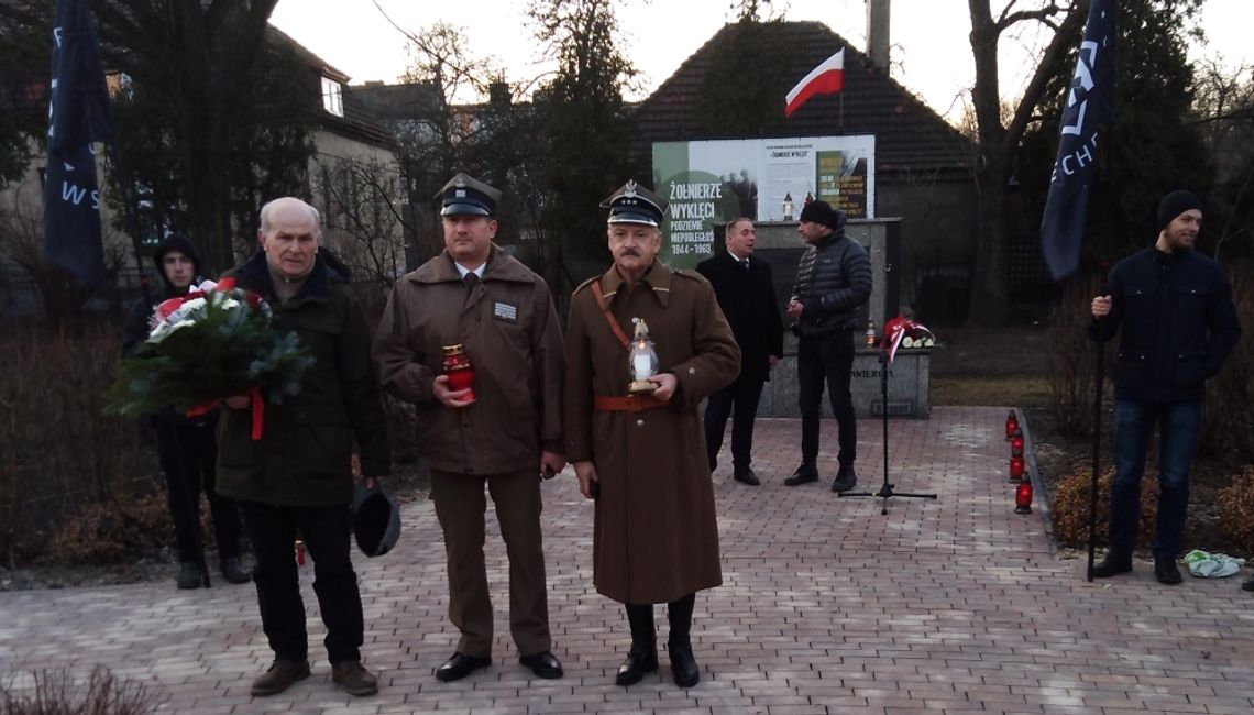 NARODOWY DZIEŃ PAMIĘCI ŻOŁNIERZY WYKLĘTYCH W ZAWIERCIU