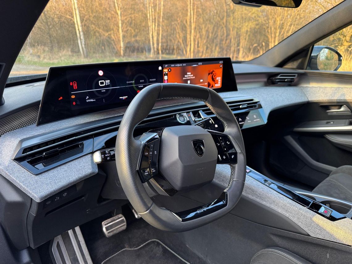 3008: NIETYPOWY SUV Z RODZINY PEUGEOT 3008: NIETYPOWY SUV Z RODZINY PEUGEOT