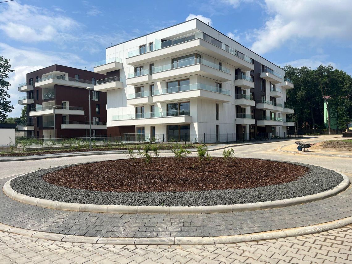 OSIEDLE „PARK PADEREWSKIEGO”. GENERALNY WYKONAWCA FIRMA DYMEK UCIEKA PRZED WIERZYCIELAMI! OSIEDLE „PARK PADEREWSKIEGO”. GENERALNY WYKONAWCA FIRMA DYMEK UCIEKA PRZED WIERZYCIELAMI!