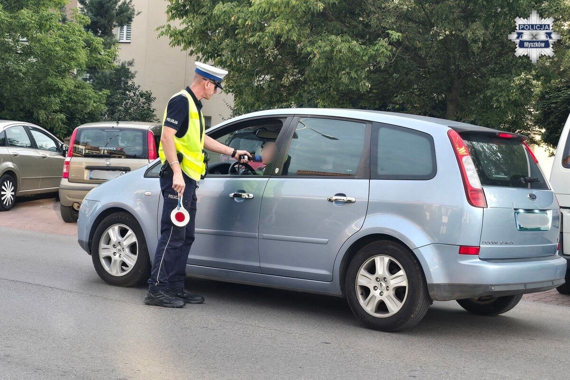 POLICJANCI Z MYSZKOWA, KŁOBUCKA I LUBLIŃCA W 8 GODZIN SKONTROLOWALI PONAD 2200 KIEROWCÓW, ROWERZYSTÓW. SPRAWDZALI TRZEŹWOŚĆ POLICJANCI Z MYSZKOWA, KŁOBUCKA I LUBLIŃCA W 8 GODZIN SKONTROLOWALI PONAD 2200 KIEROWCÓW, ROWERZYSTÓW. SPRAWDZALI TRZEŹWOŚĆ
