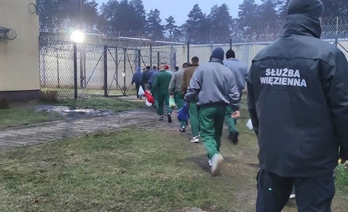 Prokuratura sprawdza, czy więzień Piotr K. jeździ samochodem na przepustkach. A ma dożywotni zakaz!