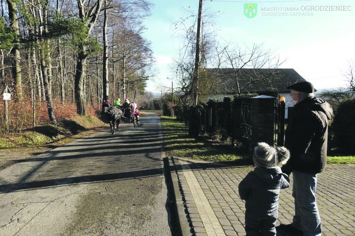 PRZEJAZD MIKOŁAJÓW PRZEZ OGRODZIENIEC