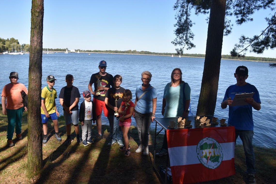 RYWALIZOWALI W RODZINNEJ ATMOSFERZE