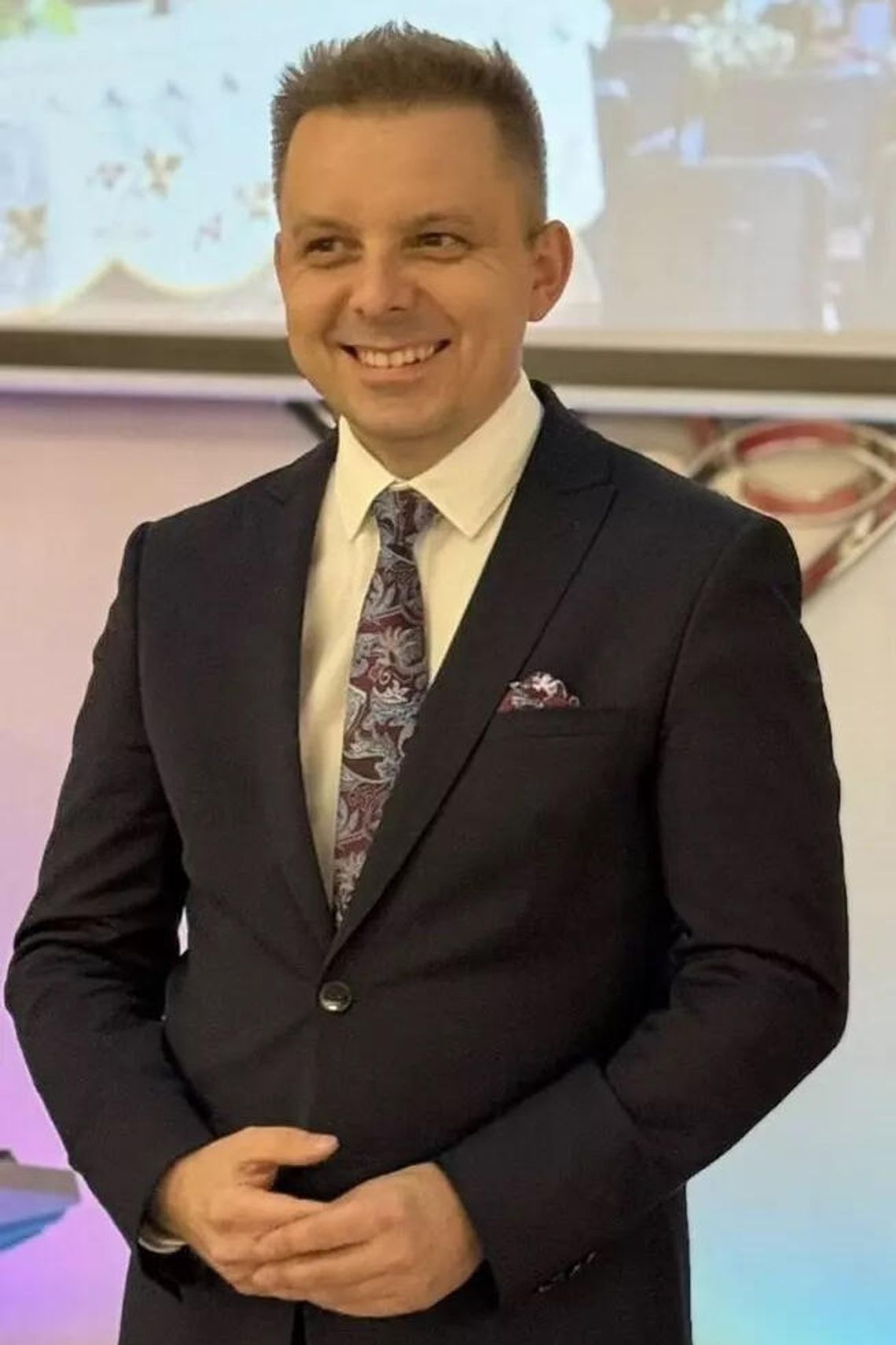 Starosta z PiS zarabia więcej niż to wynika  z uchwał. Nawet 20 tysięcy więcej