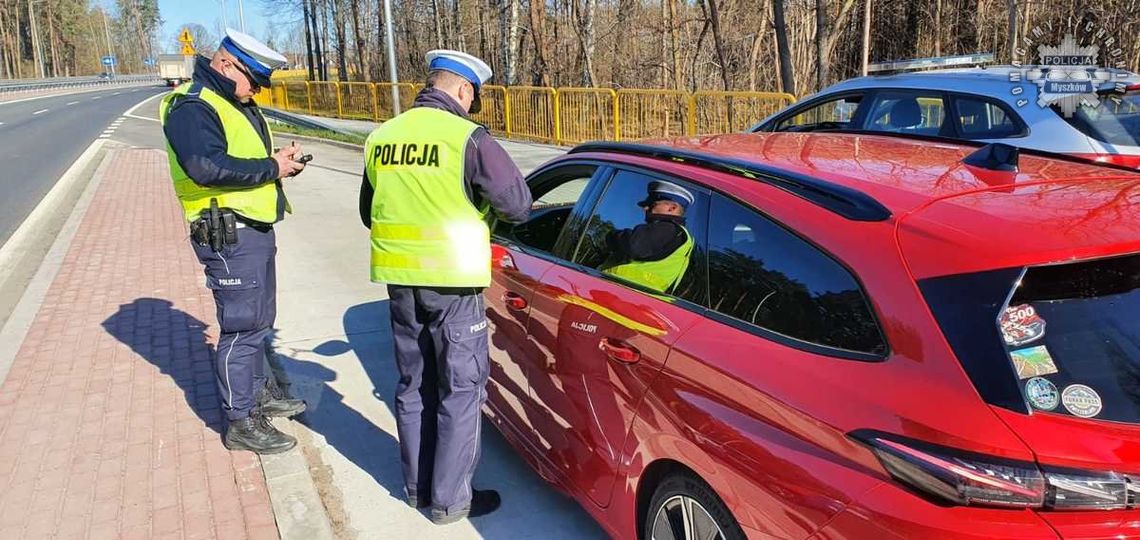 WAKACYJNY BILANS NA DROGACH WOJEWÓDZTWA ŚLĄSKIEGO. PRAWIE 500 WYPADKÓW, W KTÓRYCH ZGINĘŁO 25 OSÓB