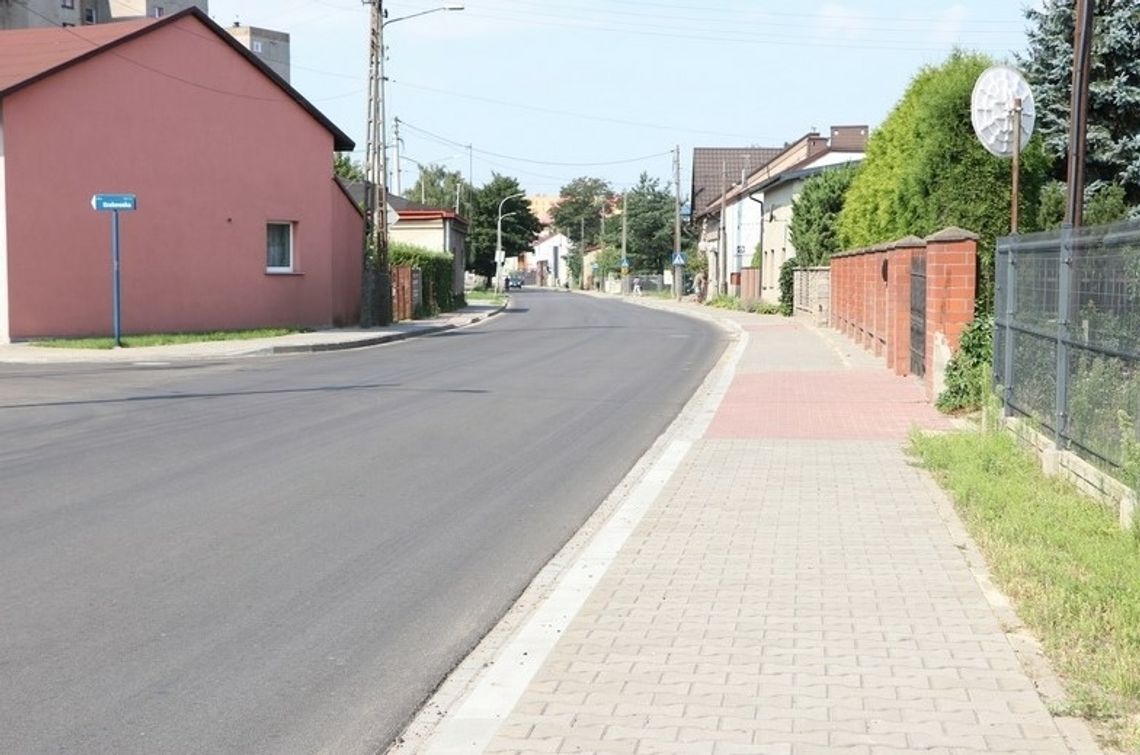 WYREMONTOWANA DROGA SŁUŻY JUŻ MIESZKAŃCOM