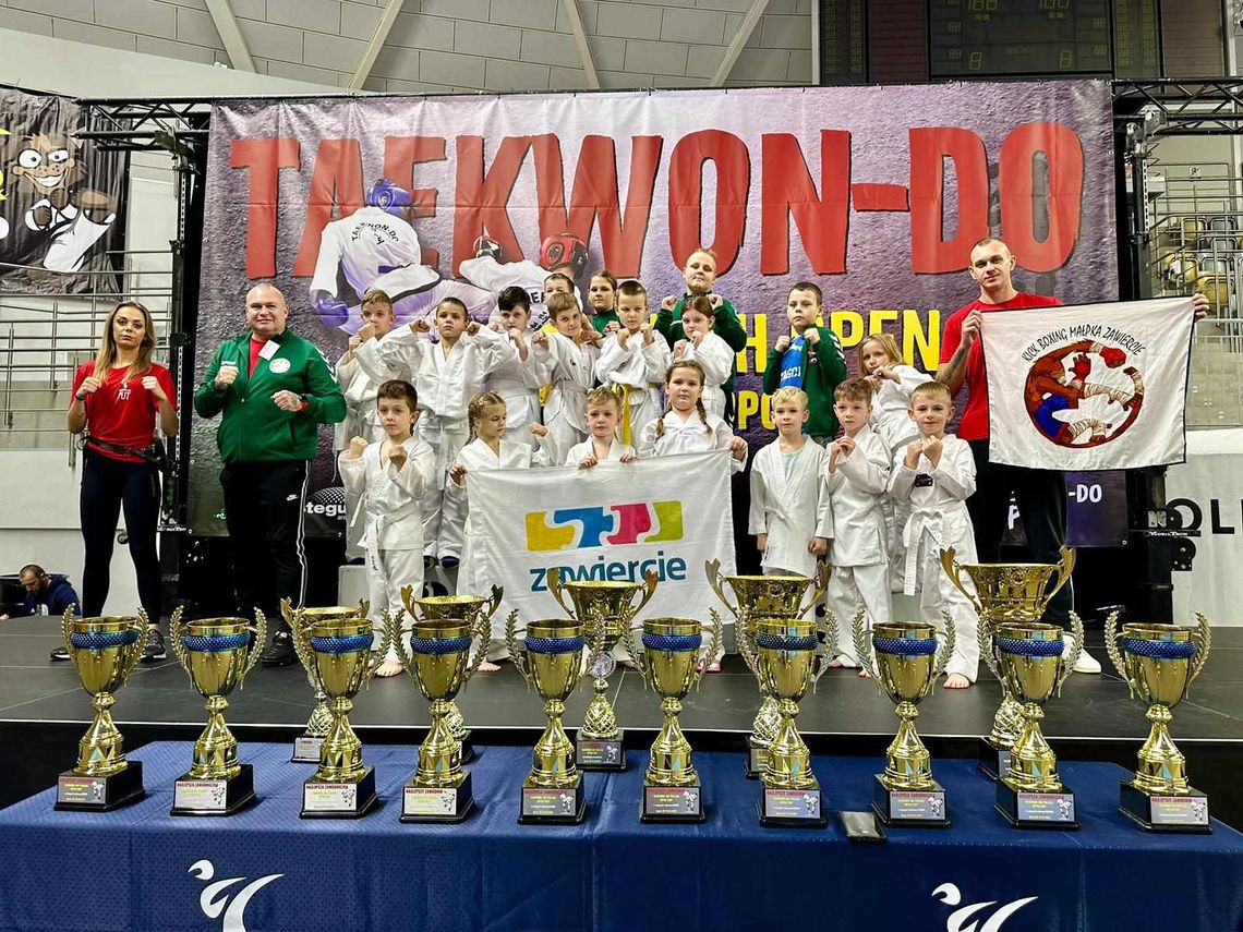 ZAWODNICY KICKBOXING MAŁPKA ZAWIERCIE NA POLISH OPEN CUP