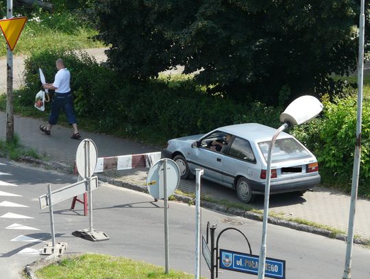 GIGANTYCZNE KORKI PRZEZ MYSZKÓW