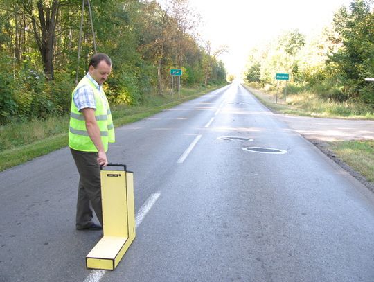 JAK WYPADNIESZ CIEMNĄ NOCĄ