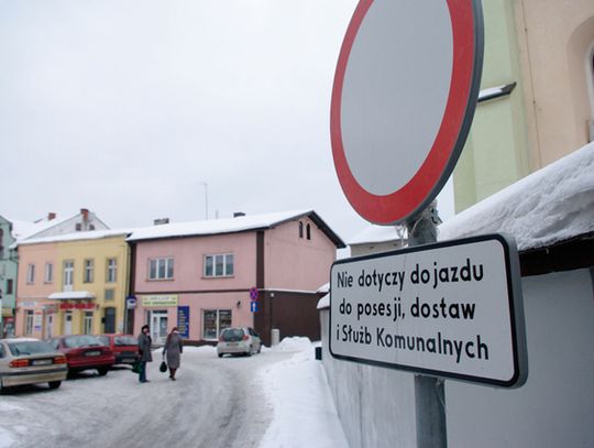 STARY RYNEK ZAMIAST ŁĄCZYĆ DZIELI