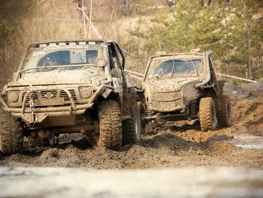 BŁOTO, POT I PISK OPON – II JURAJSKIE MISTRZOSTWA OFF- ROAD NA STARCIE!