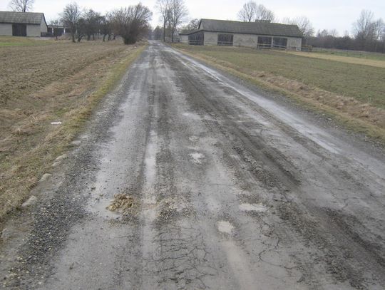 STAROMIEŚCIE CZEKA NA DROGĘ 