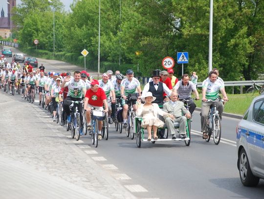 PÓŁ TYSIĄCA ROWERZYSTÓW NA 60-LECIE MIASTA