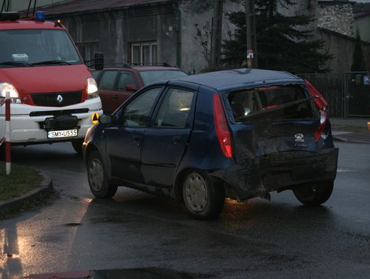 KIEROWCA NA „BANI”, AUTA NA LAWETACH