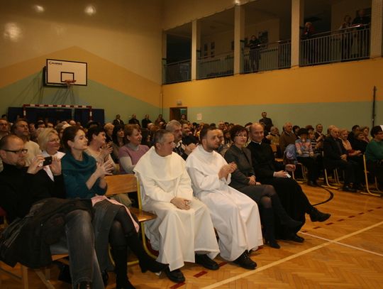 GRYWALI DLA PAPIEŻY, ZAGRALI DLA ŻAREK LETNISKA