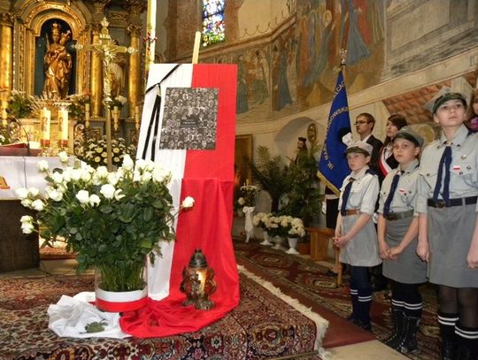 WIECZNY ODPOCZYNEK RACZ IM DAĆ PANIE