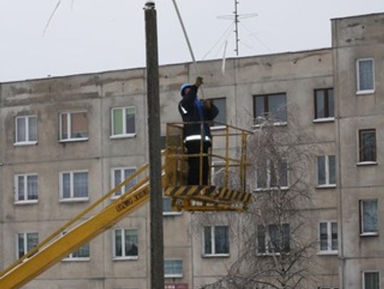 SPÓJRZMY W GÓRĘ I POD NOGI