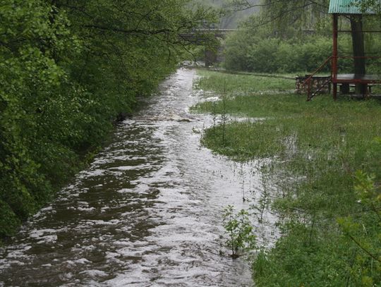 WODY WYSTĄPIŁY Z BRZEGÓW