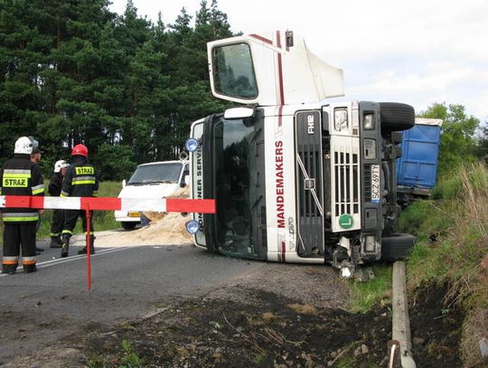 GRZMOTNĄŁ AŻ WIÓRY POLECIAŁY