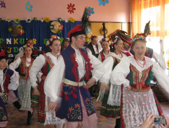 FOLKLOR OD NAJMŁODSZYCH LAT