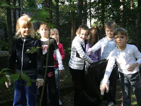 DZIĘKI AKCJI ŚMIECI O WIELE MNIEJ