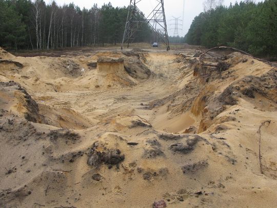 ŚMIECI ZNIKNĘŁY DOŁY NIE