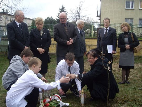 KATYŃ ZABRAŁ I NASZYCH OFICERÓW