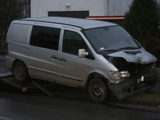 KIEROWCA NA „BANI”, AUTA NA LAWETACH