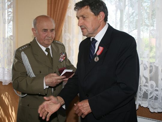 MEDAL ZA SZCZEGÓLNĄ OPIEKĘ