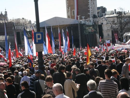 PREZYDENTA ŻEGNALIŚMY W KRAKOWIE