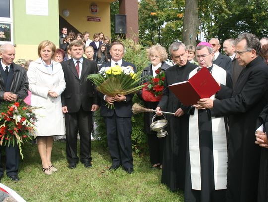 ZOSTANIE DĄB A Z NIM PAMIĘĆ