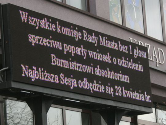 BURMISTRZ BEZ „ROZGRZESZENIA”