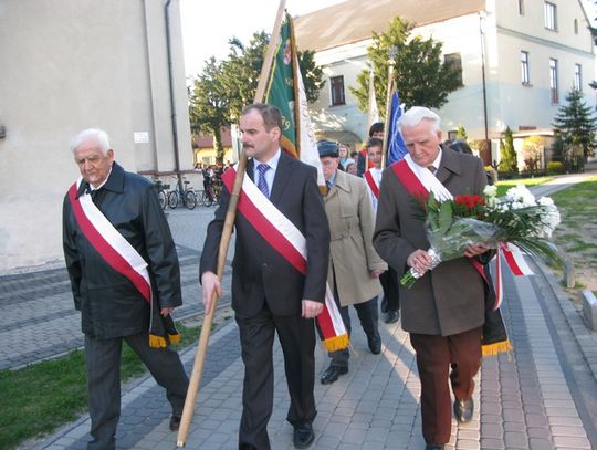 KATYŃ ZABRAŁ I NASZYCH OFICERÓW