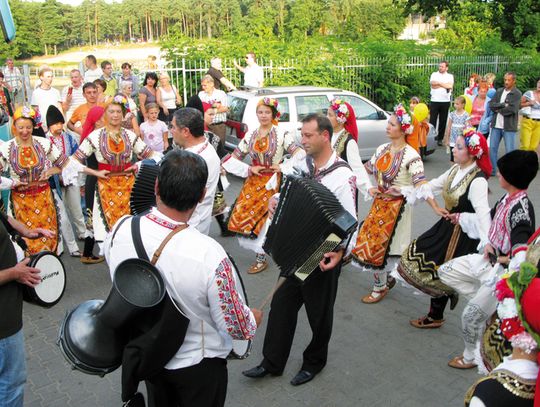 LETNISKO FOLKLOREM STOI